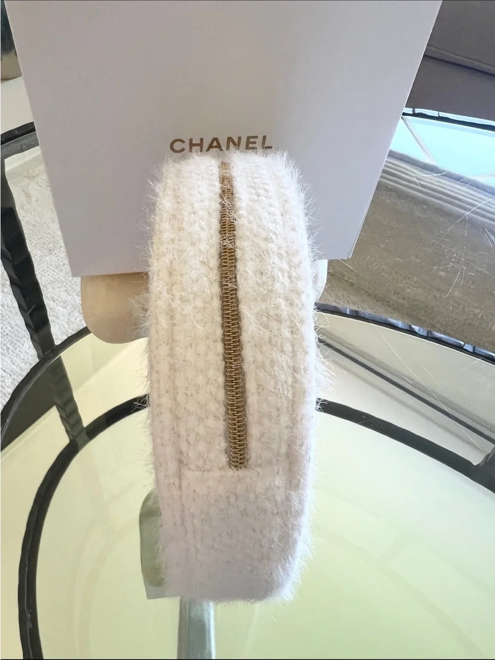 Chanel Beauté Round Zippy Pouch NWOT